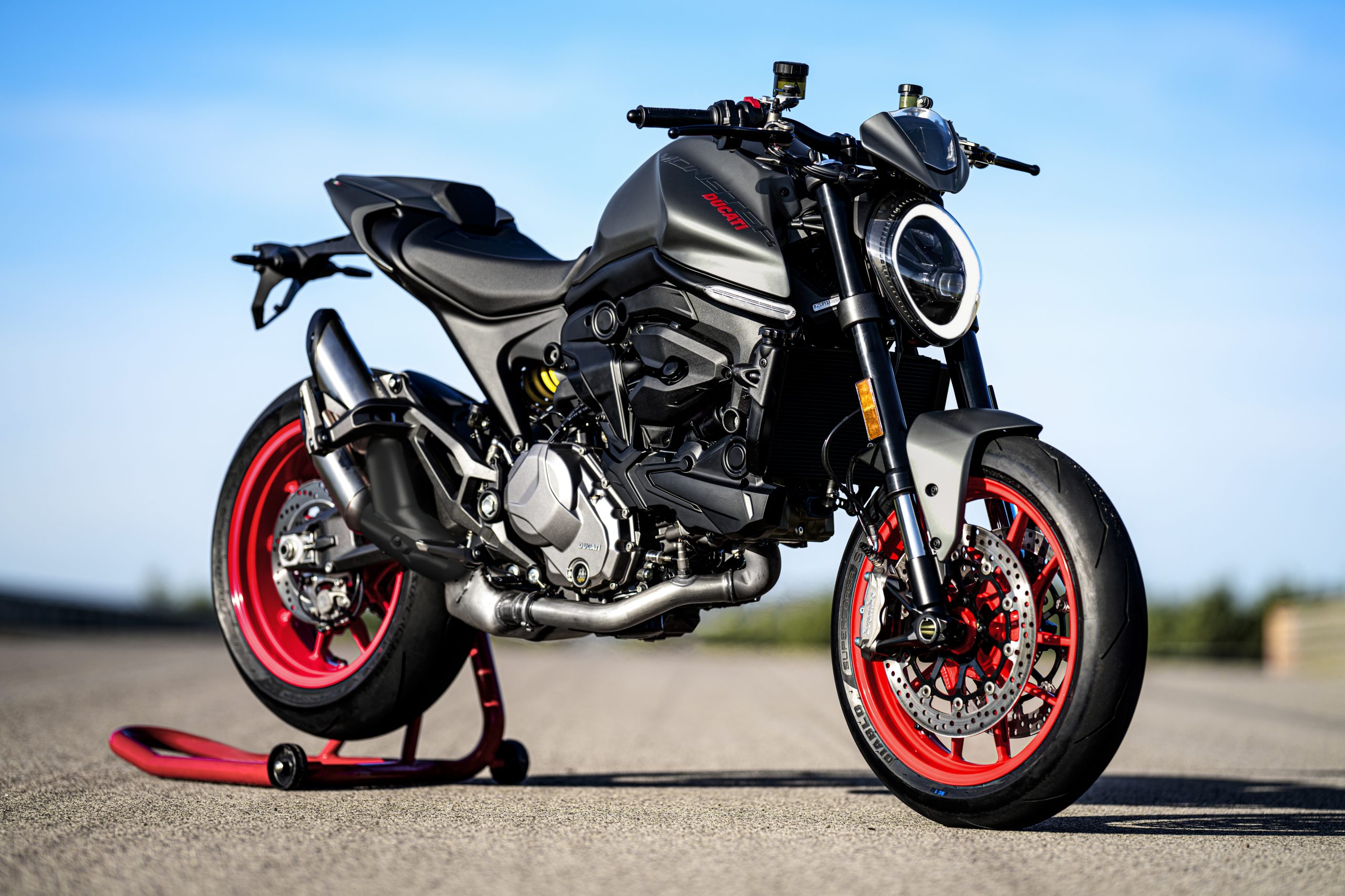 Ny Ducati Monster og for en Monster!! Bike powered by Motorrad