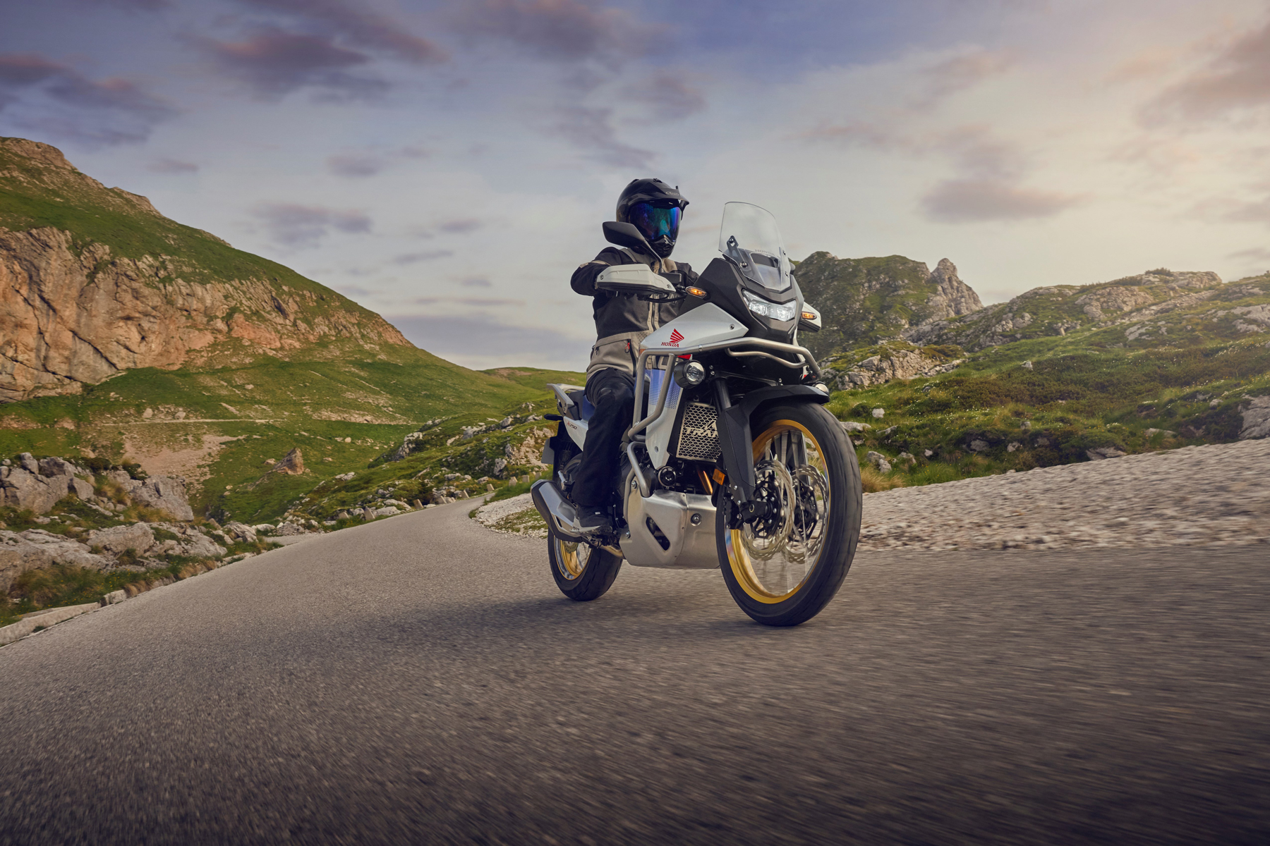 MC-salget tung MC jan-nov25: BMW foran Honda og Yamaha!